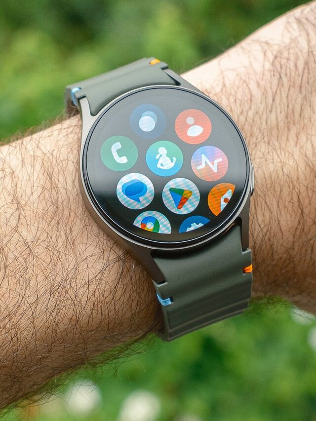 Best Smartwatch Under 1000 (6)